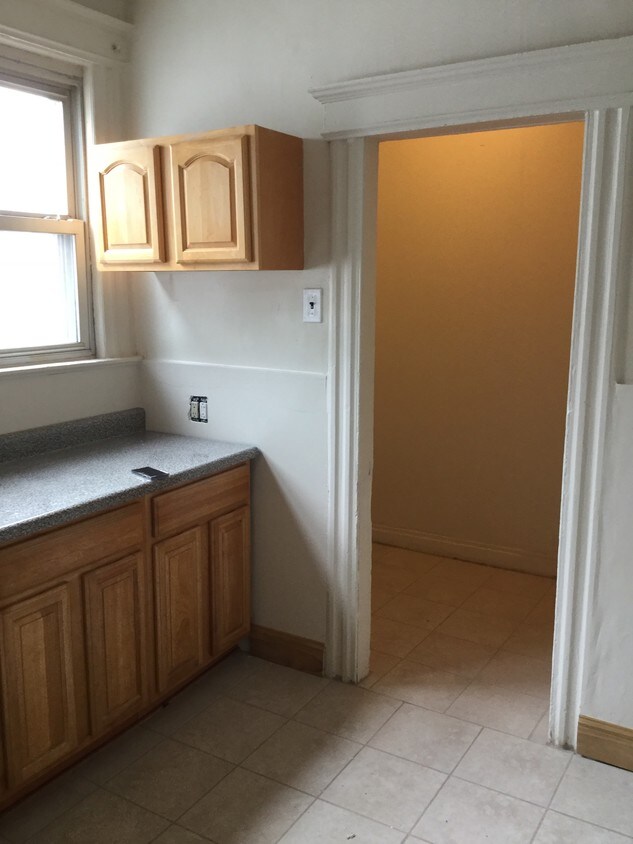 Primary Photo - 111 Hilton Ave