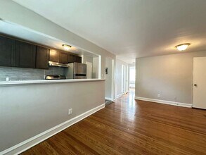 Building Photo - 6776 Blakemore St