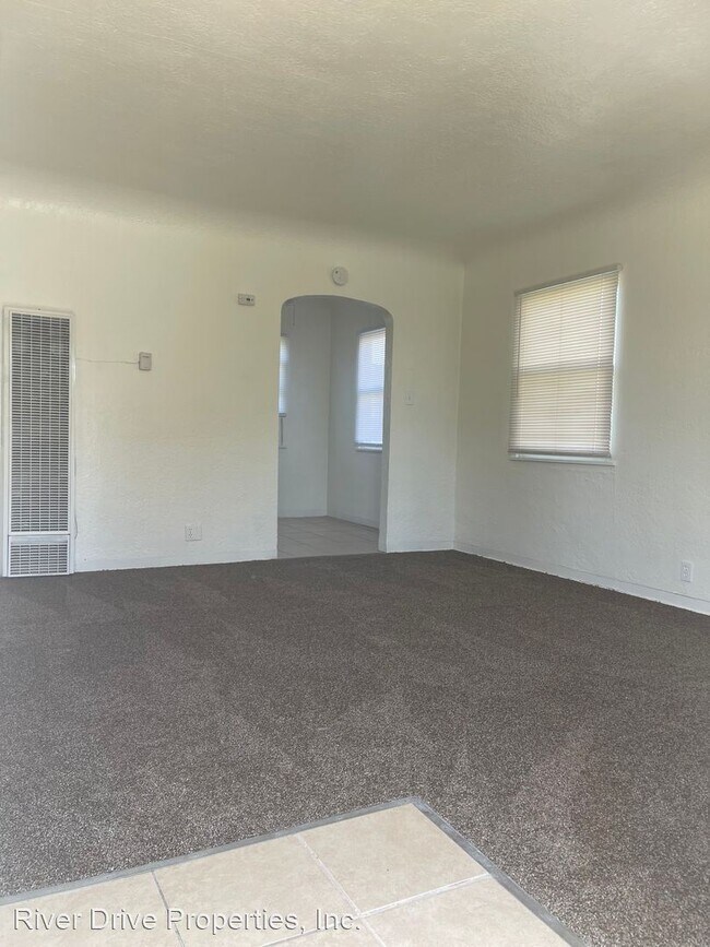 Building Photo - 1 br, 1 bath House - 778 E. Sonora Avenue