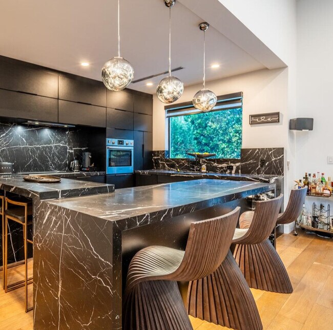 Foto del edificio - 100 NW 48th St