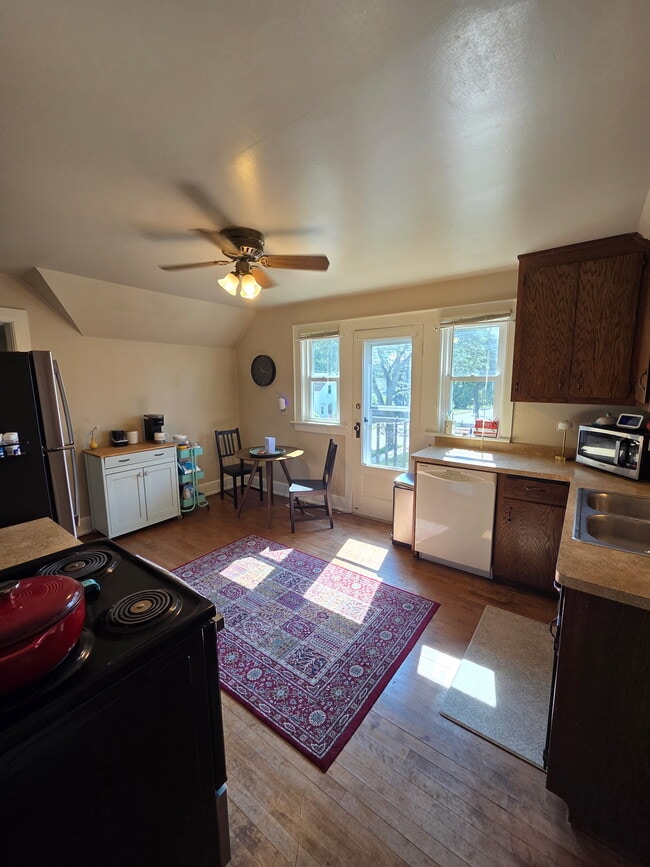 Kitchen - W59N408 Hilbert Ave