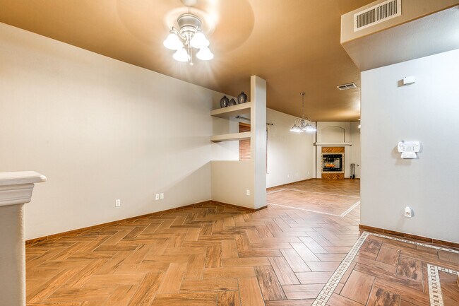Building Photo - Home For Rent - Beautiful 3 Bedroom Home i...