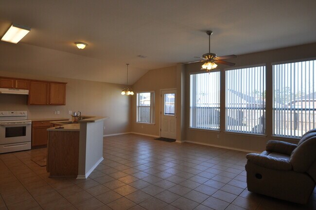 Foto del edificio - Custom Built Home in Flint!