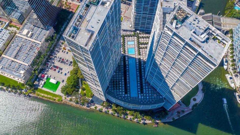 Foto del edificio - 475 Brickell Ave