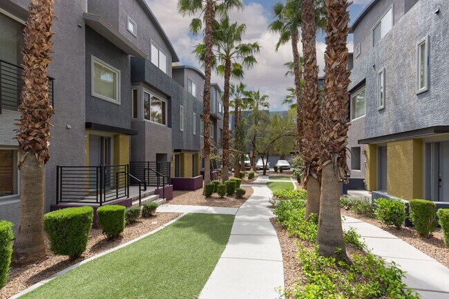 Building Photo - 9050 W Tropicana Ave