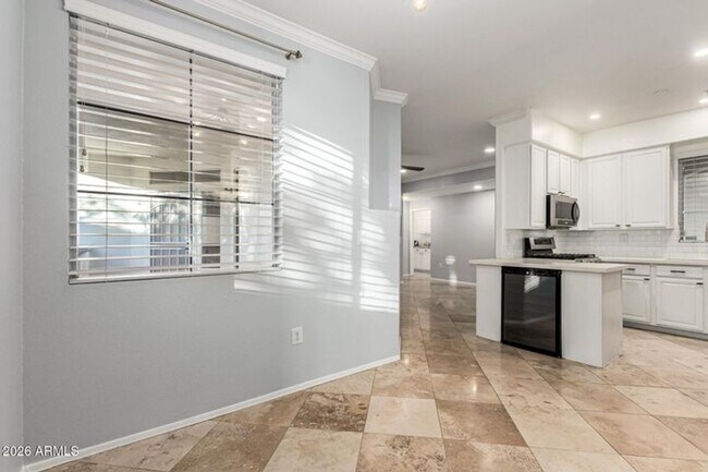 Foto del edificio - 2992 N Miller Rd