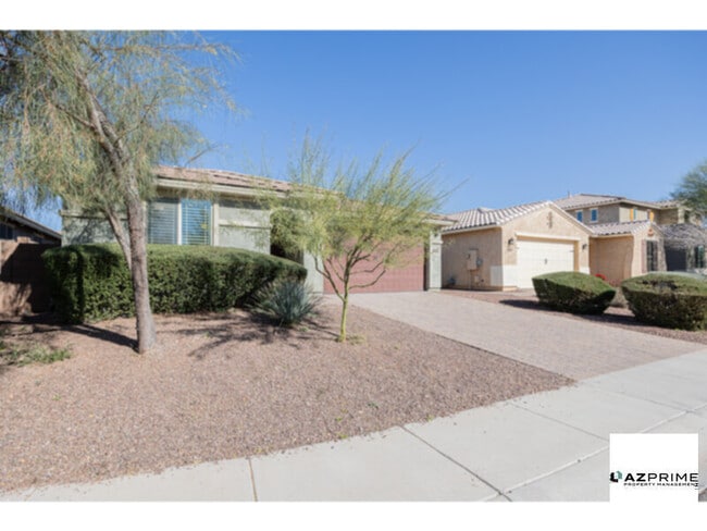 Building Photo - Elegant 3/2 Phoenix House with Office &amp; Outdoor Escape!