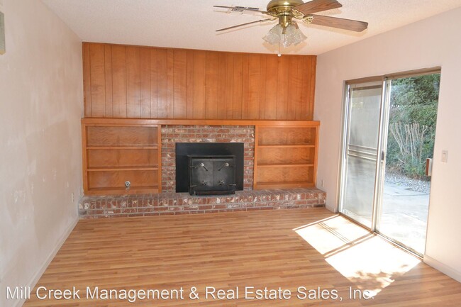Building Photo - 3 br, 2 bath House - 909 W. Dorothea