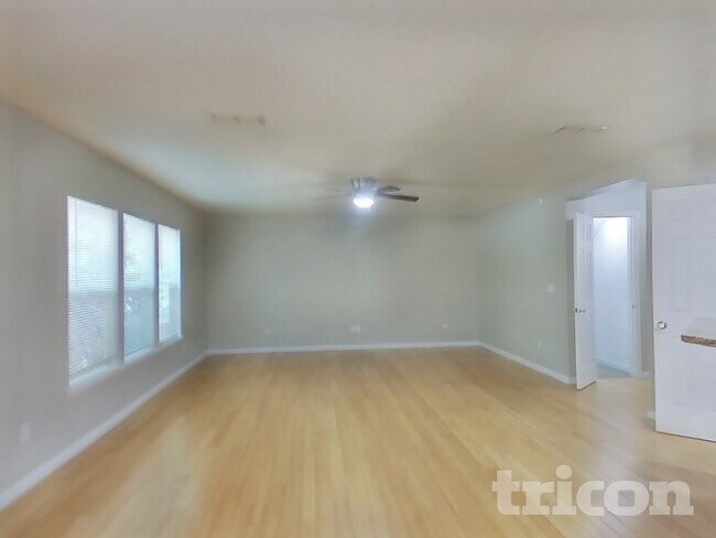 Foto del edificio - 11982 Alexandra Dr