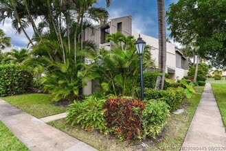 Building Photo - 1605 US-1