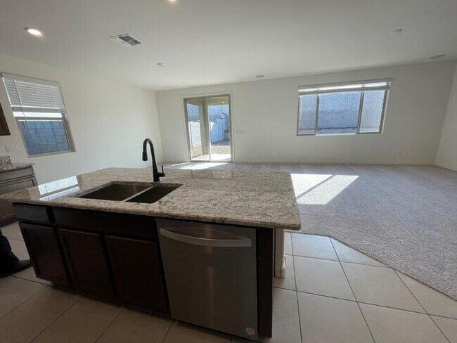 Building Photo - 3031 W Estes Way