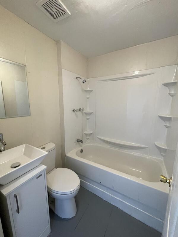 Primary Photo - 240 C St