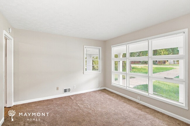 Building Photo - 310 Sunset Dr