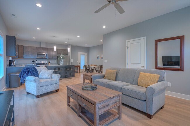 Foto del edificio - The Summit Townhome Community In Blacksburg