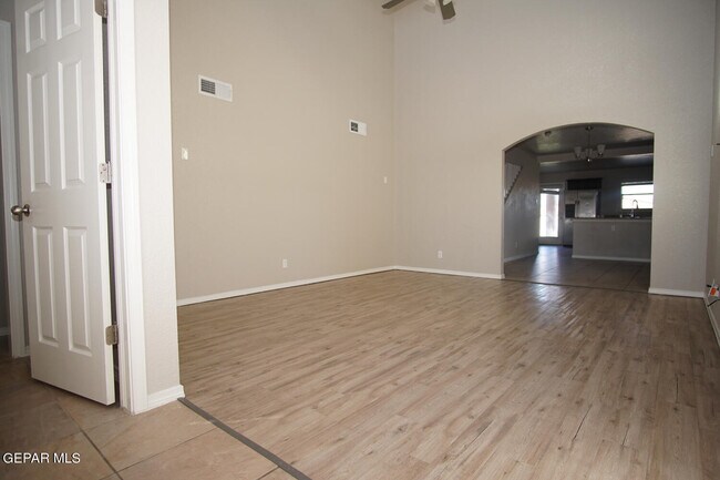 Building Photo - 14681 Boer Trail