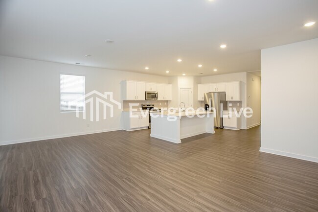 Building Photo - 562 Mountain Vw Dr