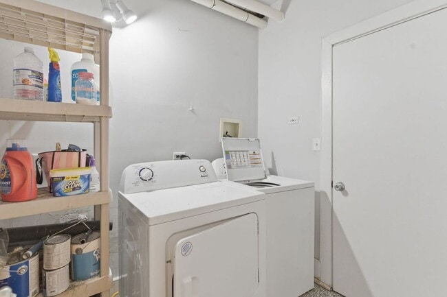 Building Photo - 1746 W Crystal St