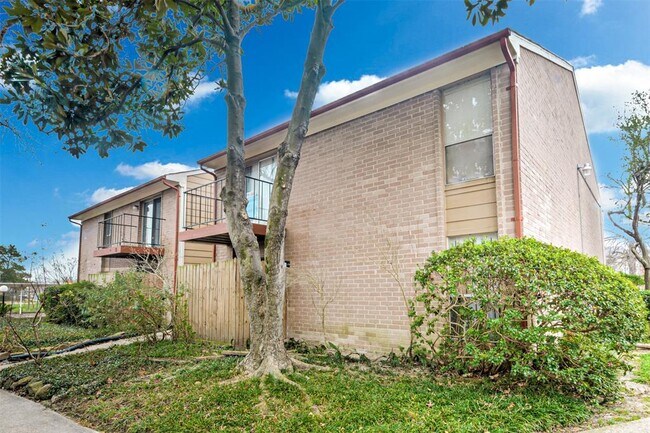 Building Photo - 12955 Woodforest Blvd