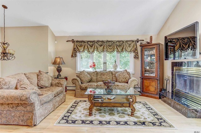 Building Photo - 39 Friendly Rd