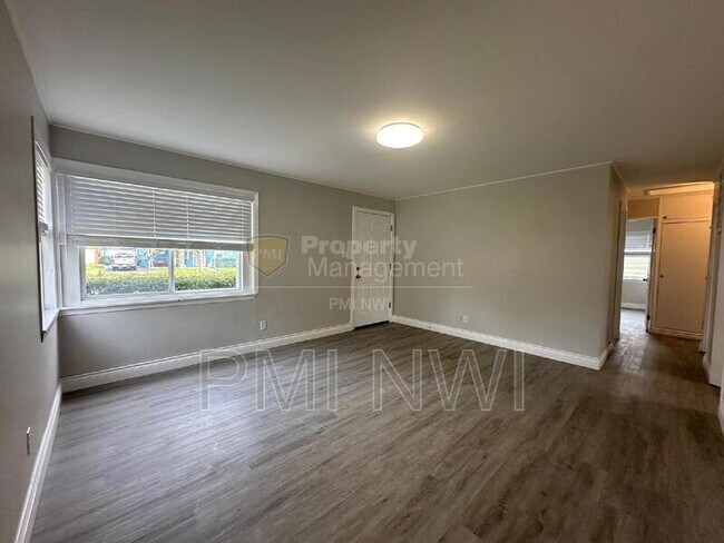 Building Photo - 7974 S White Oak Ln
