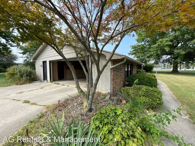 Building Photo - 4 br, 2.5 bath House - 1228 S Hadley Rd