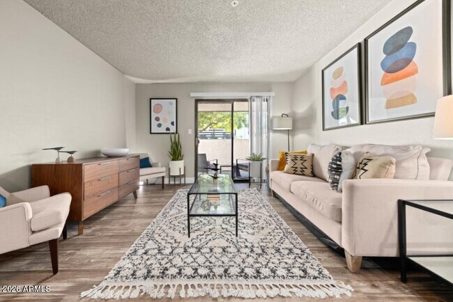 Building Photo - 1975 E University Dr