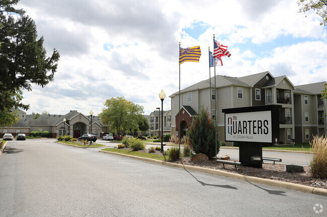 Building Photo - The Quarters Cedar Falls