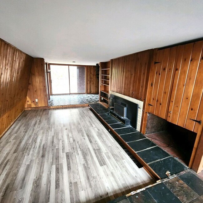 Foto del edificio - $995| 2Bd 2Ba| 3006 LaSalle Street| 11/01/...