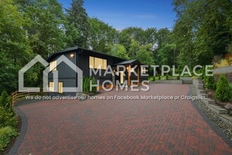 Building Photo - 2032 N Castle Way