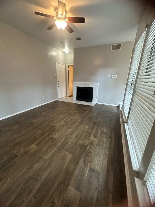 Foto del edificio - 2bed 2.5 bath Townhome