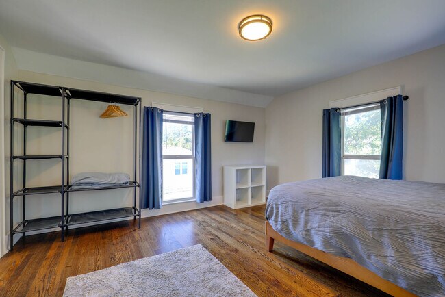 Foto del edificio - 408 NE Douglas St