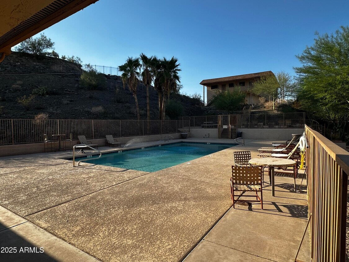 Foto principal - 1130 E Butler Dr