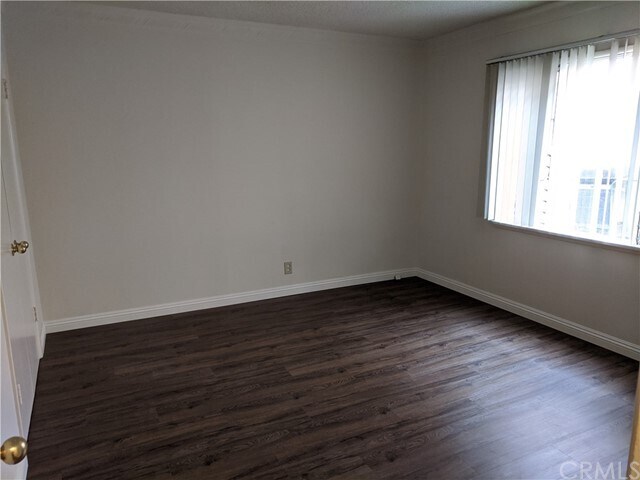 Foto del edificio - 244 N Oakland Ave