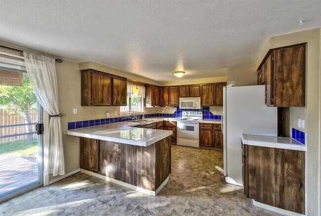 Building Photo - 11048 W Ramrod Dr