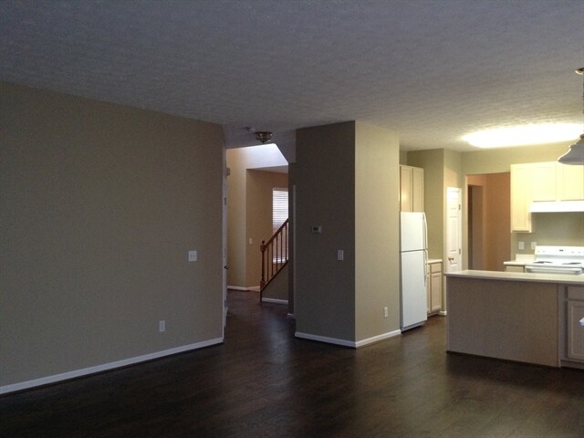 Foto del edificio - 684 Linden Creek