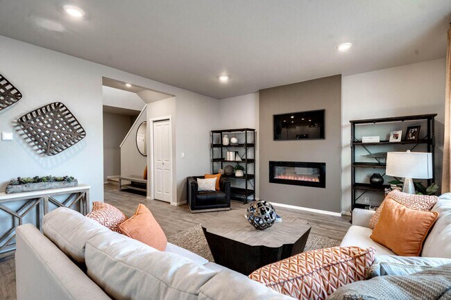 Foto del edificio - Modern 4 bedroom with den and neighborhood pool!