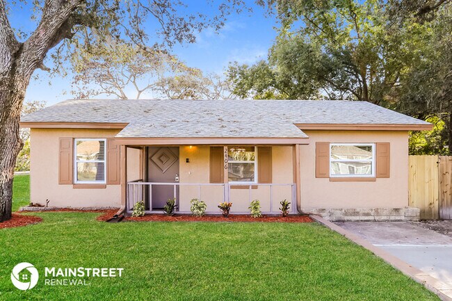 Foto del edificio - 2406 Greenleaf Dr