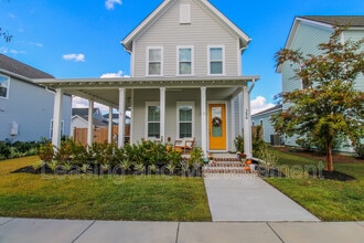 Building Photo - 286 Great Lawn Dr