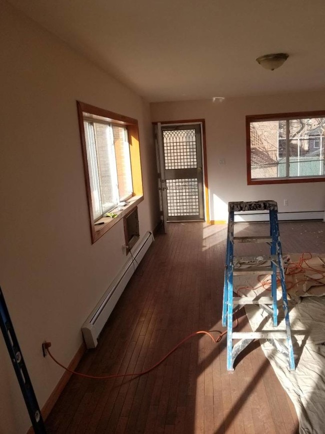 Building Photo - 70-11-7035 35th Ave