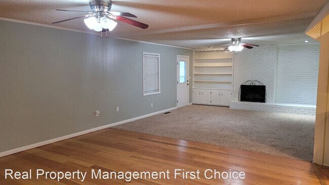 Foto del edificio - 3 br, 2 bath House - 223 S Gunther Street