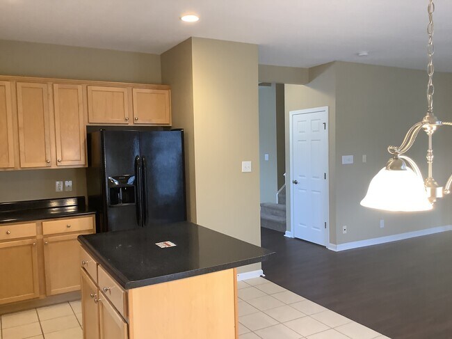 Foto del edificio - 18690 Round Lake Rd