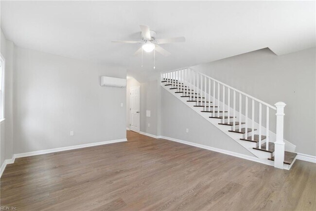 Foto del edificio - 1442 W 41st St