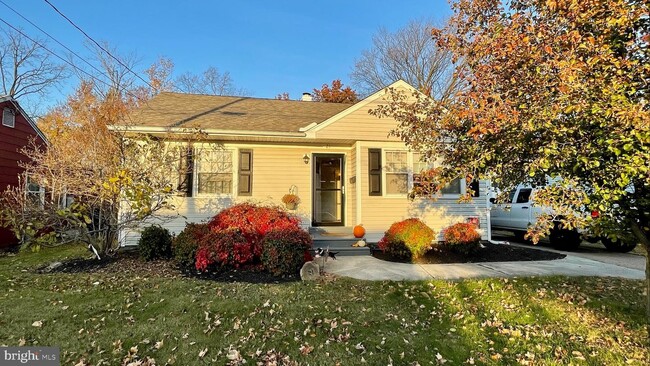 Building Photo - 21 Overbrook Ave