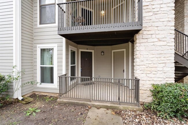 Building Photo - 10616 Mellow Meadow Dr
