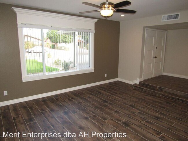 Building Photo - 3 br, 2 bath House - 415 E WESTCHESTER DR