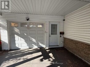 Building Photo - 7 Clareville Crescent