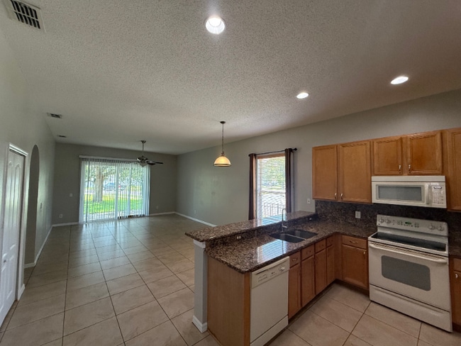 Building Photo - 14017 Fairwinds Ct