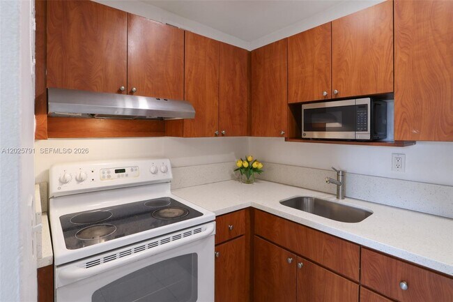 Foto del edificio - 11195 SW 1st St