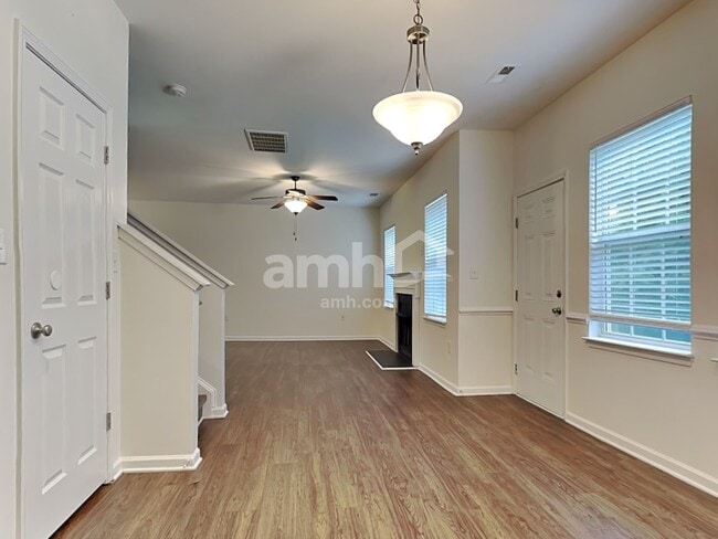 Building Photo - 1205 Jordans Pond Ln