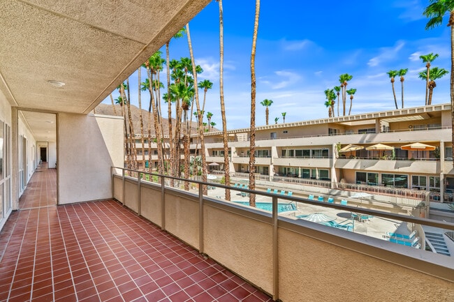 Building Photo - 277 E Alejo Rd